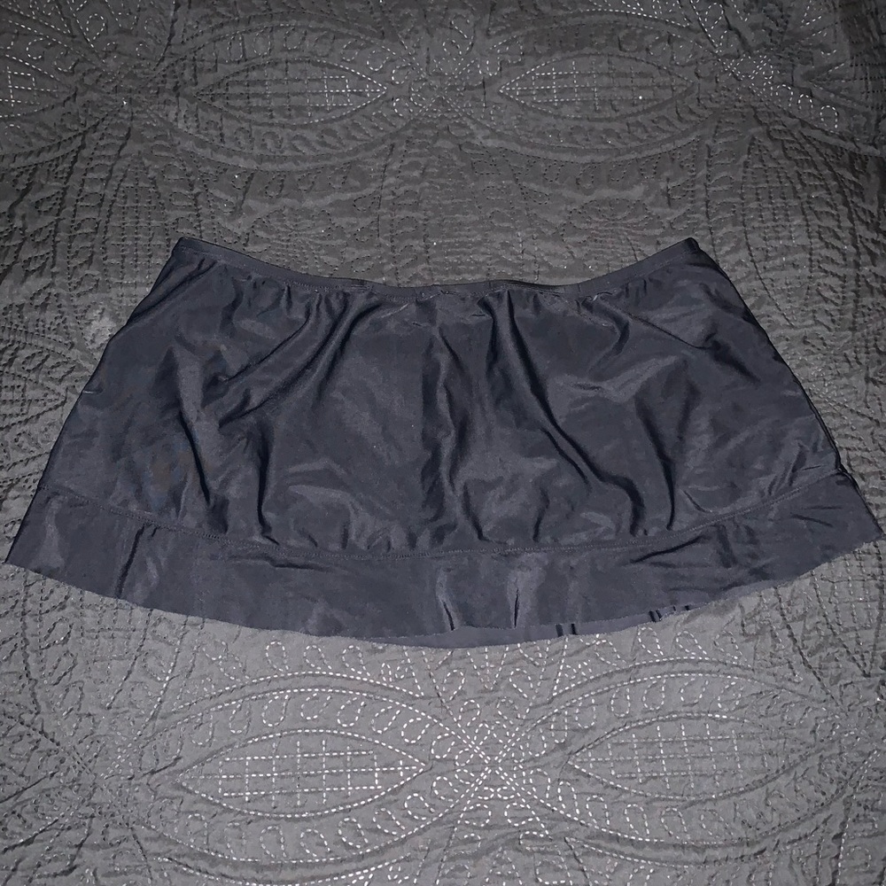 Black swim skirt